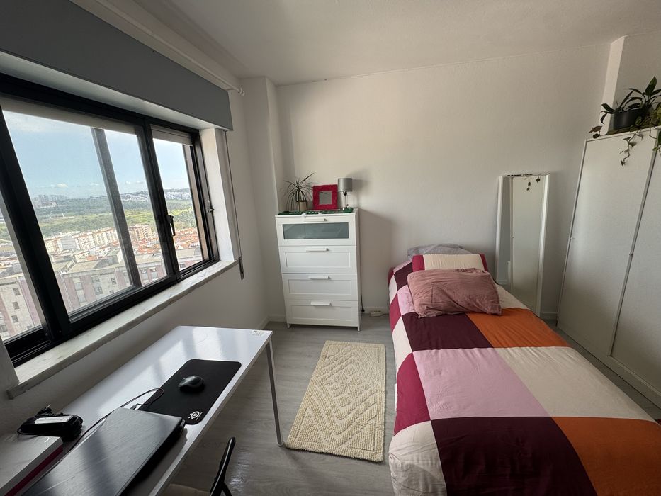 Quarto para arrendar Pendão Queluz