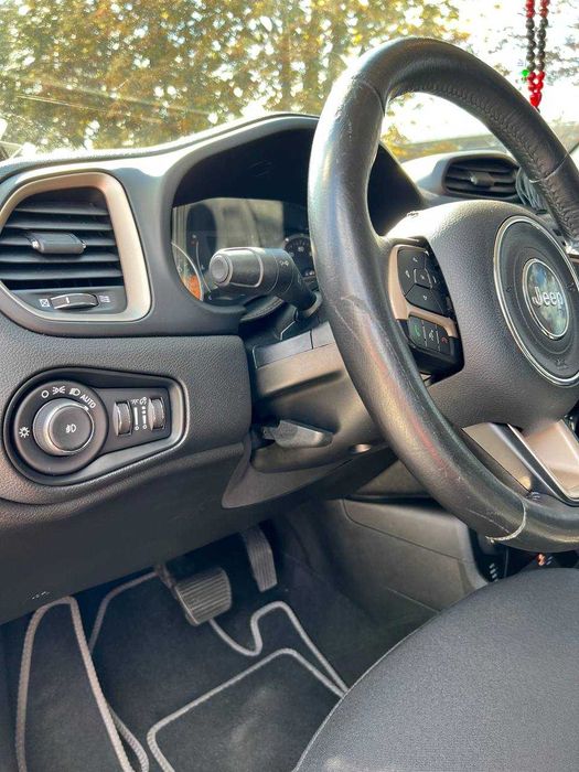 Jeep Renegade 2015   4х4