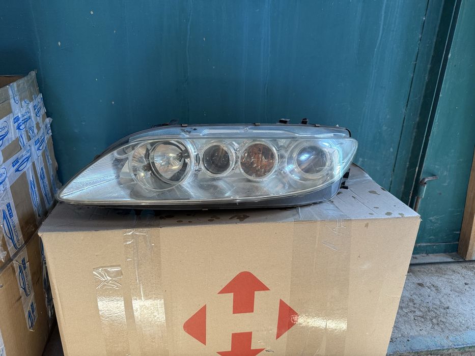 Продам ліву фару мазда 6