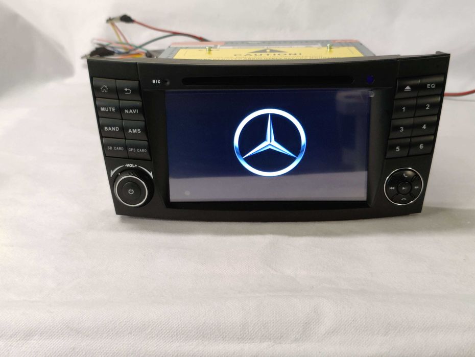 Radio 2 DIN Android 14 para Mercedes Classe E W211 - CD DVD Novo