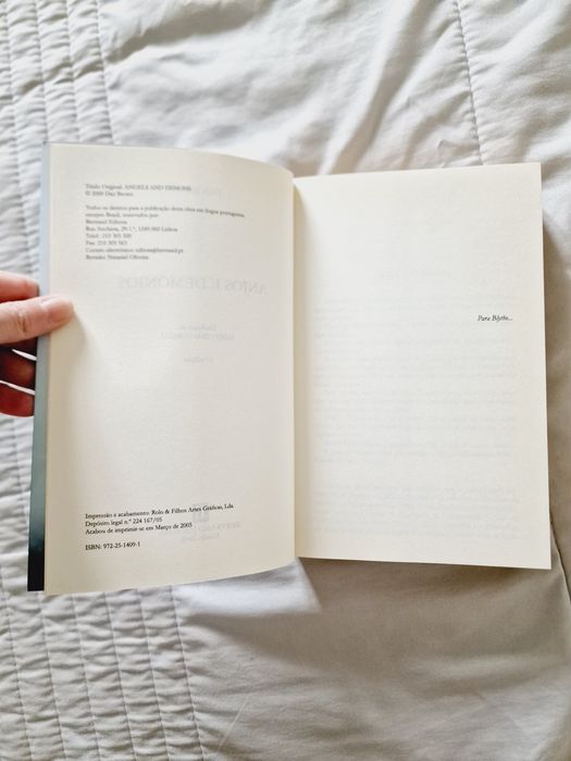 Livro Anjos e Demónios de Dan Brown, Bertrand Editora