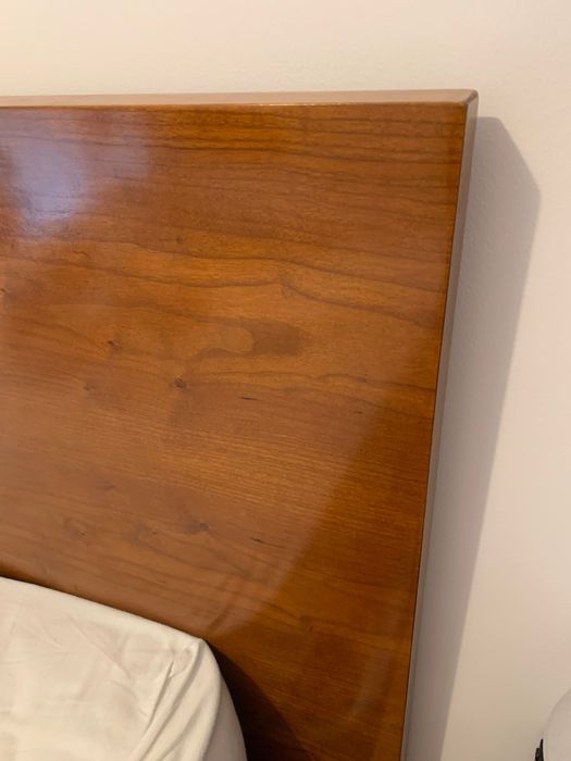 Cama corpo e meio em madeira maciça cerejeira