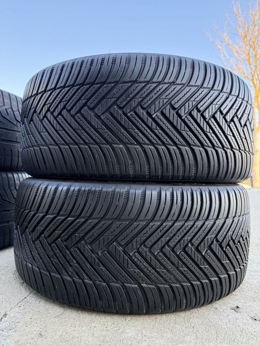 235/35/19 Hankook Kinergy 4S2