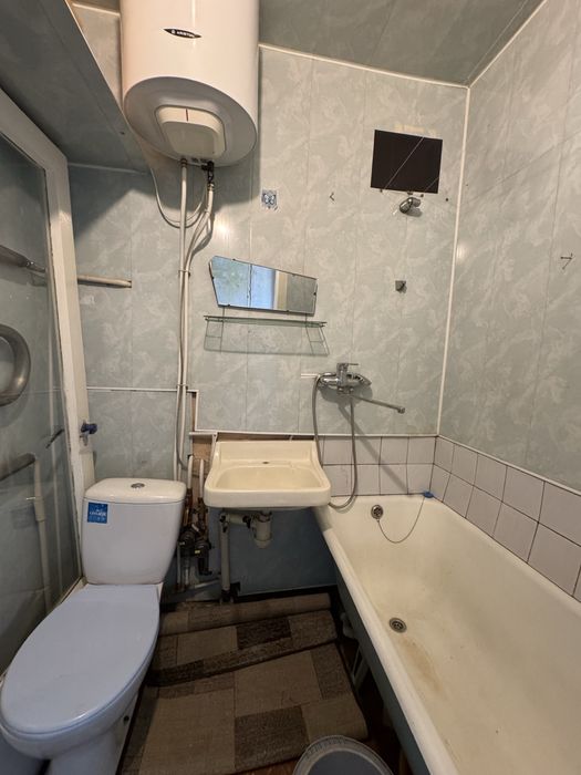 Продам 1-к квартиру Приднепровск. Улица Роторная