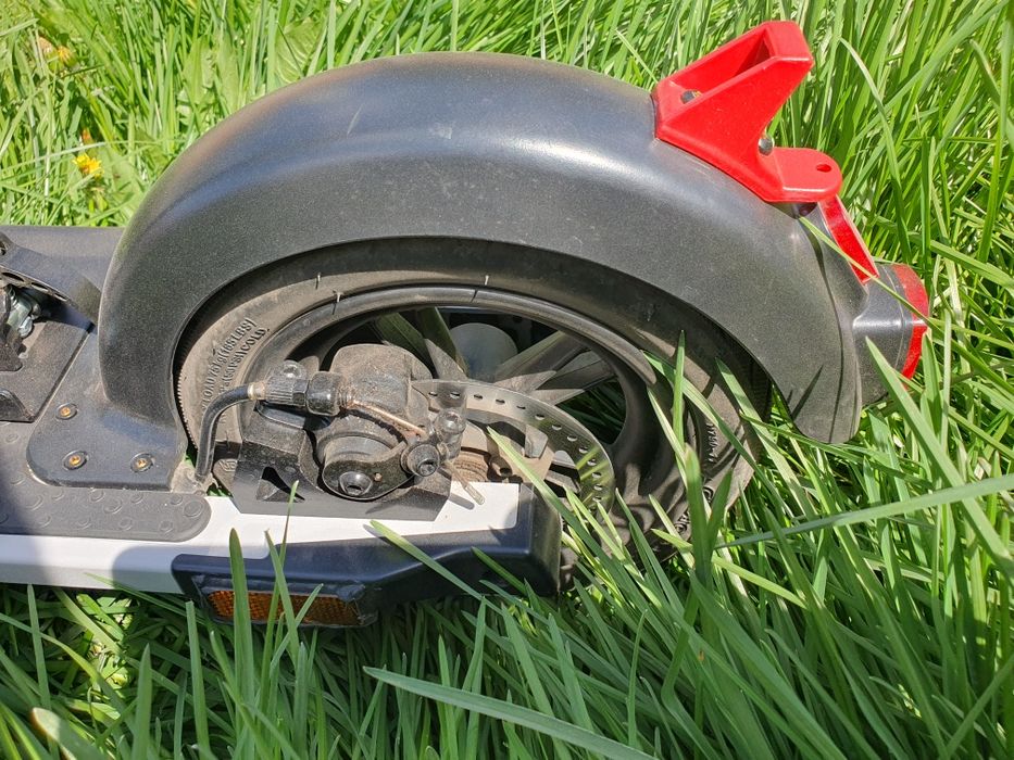 Электросамокат "F O R T E" (25km/h дальность 35 km)