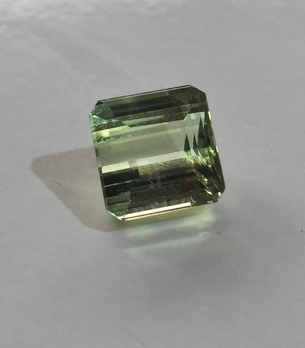 Turmalina Natural Verde Clara Transparente c/ 4,85 Cts