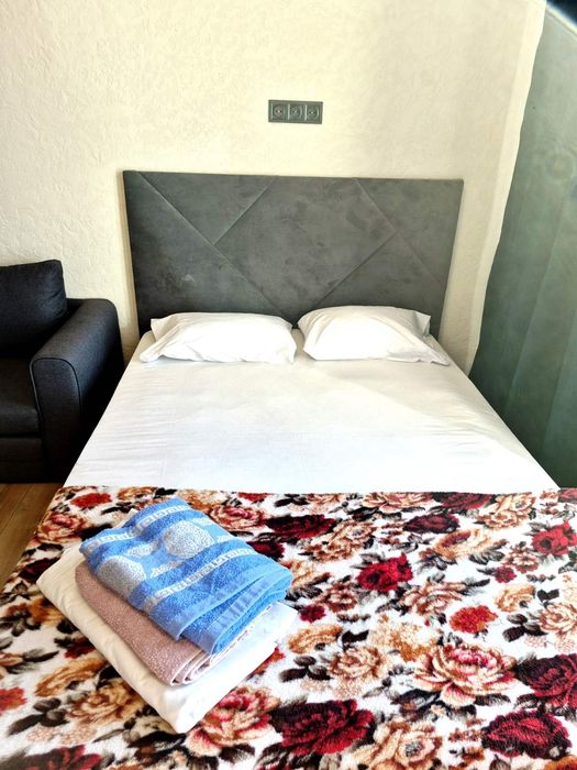 Сдам посуточно 1 комнатные апартаменты-студию ЖК Бартоломео, видовая