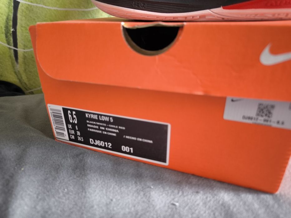 Nike Kyrie Low 5 buty do koszykówki r. 39