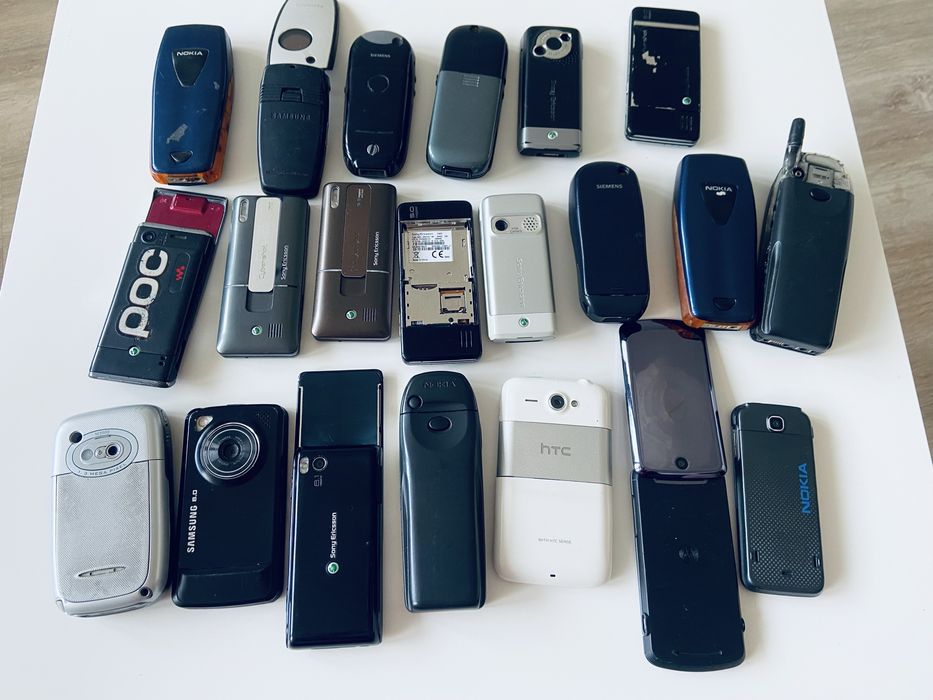 Zestaw telefonow 21 sztuk