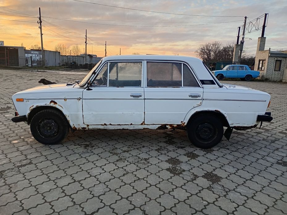 Автомобіль ВАЗ 2106