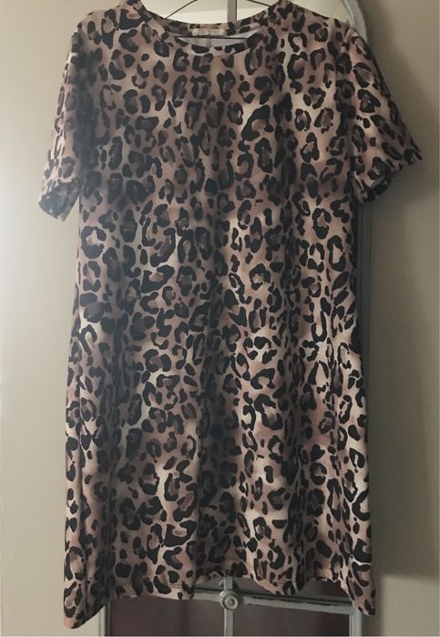 Vestido curto / túnica Zara. Animal print.