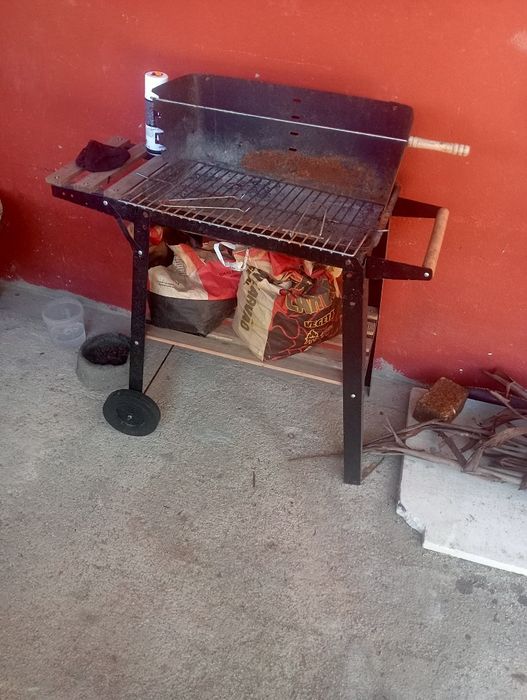 Vendo churrasqueira