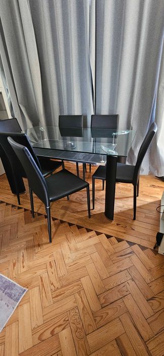 Mesa de jantar com 6 cadeiras