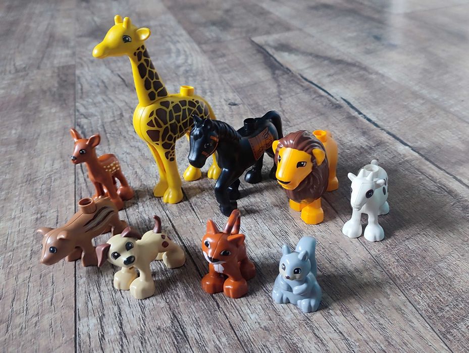 Duży zestaw klocków Lego Duplo auto, zwierzęta, ludziki