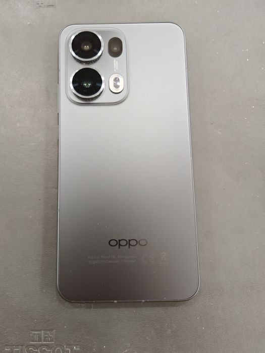 OPPO Reno 13 pro como novo
