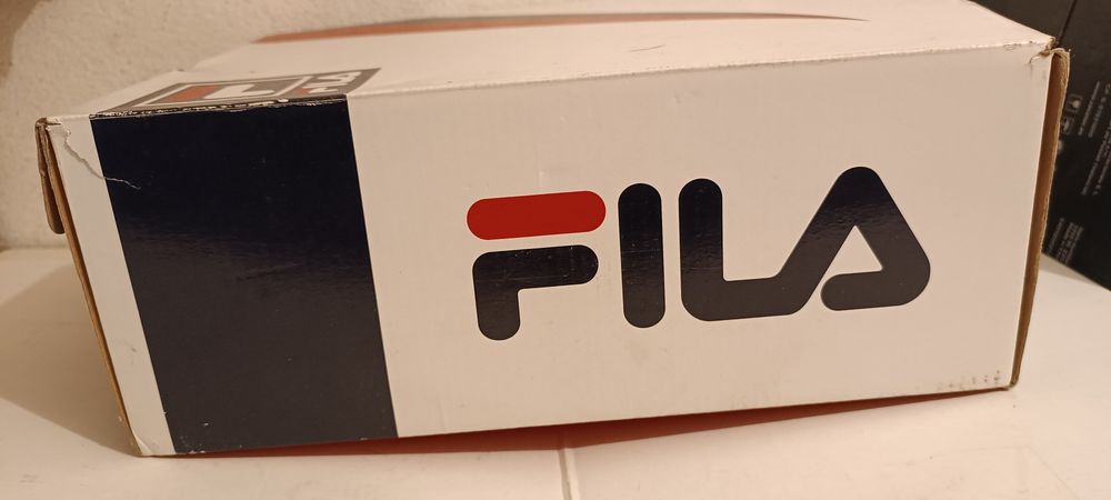Sapatilhas Fila original tamanho 41 em caixa de origem