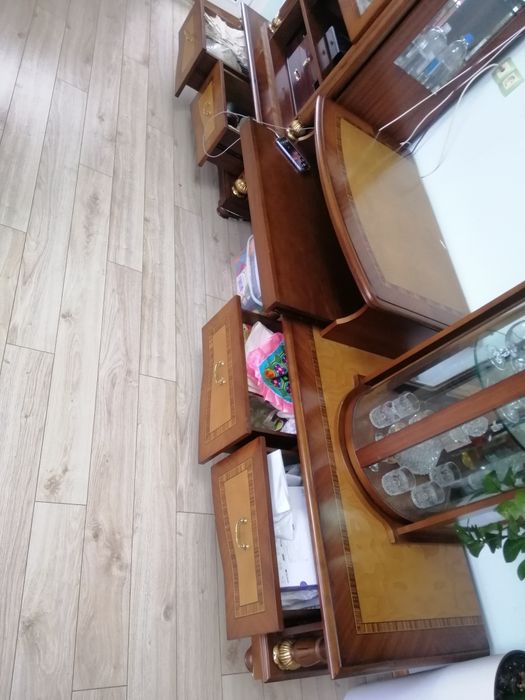 Гостиный гарнитур. Дерево. Румыния.