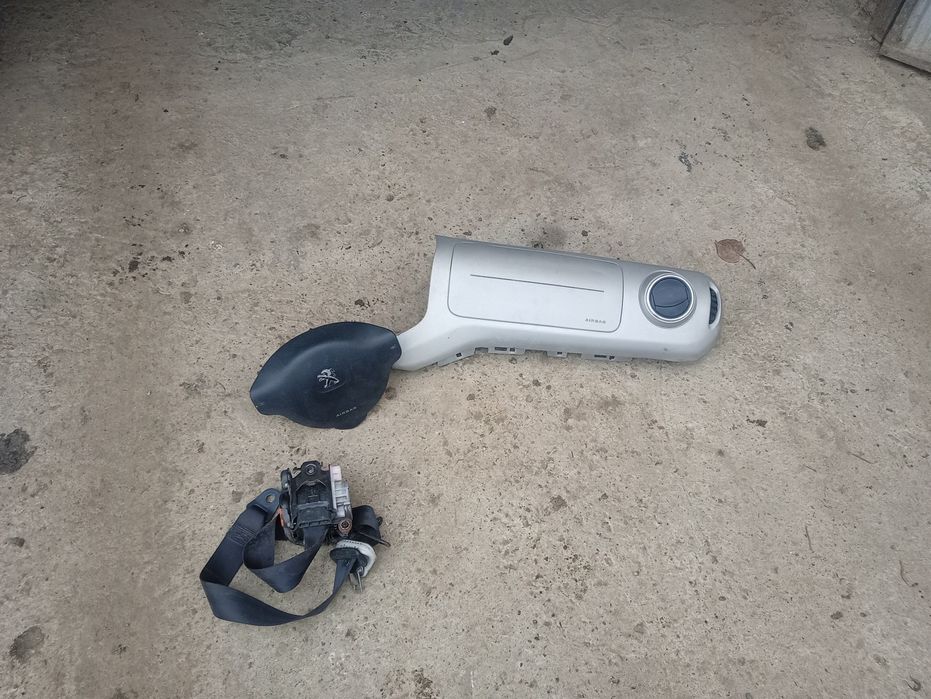 Аірбек подушка безпеки пежо партнер б9накладка partner партнер 2009-20