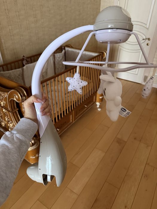 мобіль на дитяче ліжечко від Chicco