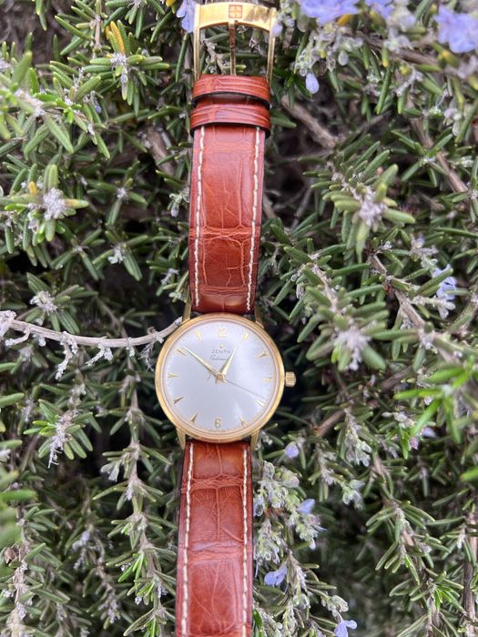 1959 18ct Solid Gold Zenith Strap watch