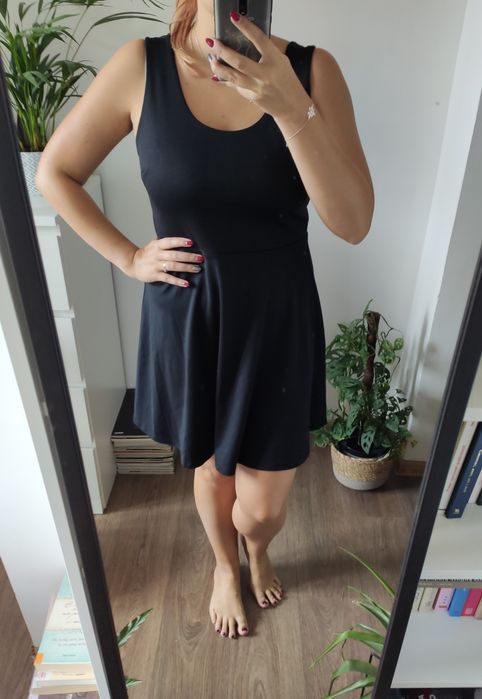Czarna mini sukienka