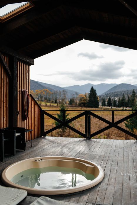 панорамний котедж в Карпатах, чан на дровах, джакузі, караоке Ст.Гута