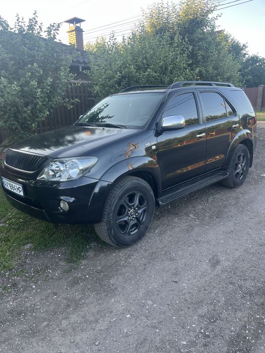 Продам Тойота Fortuner 4.0
