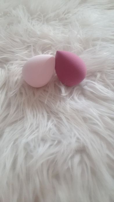 2 nowe gąbki do makijażu