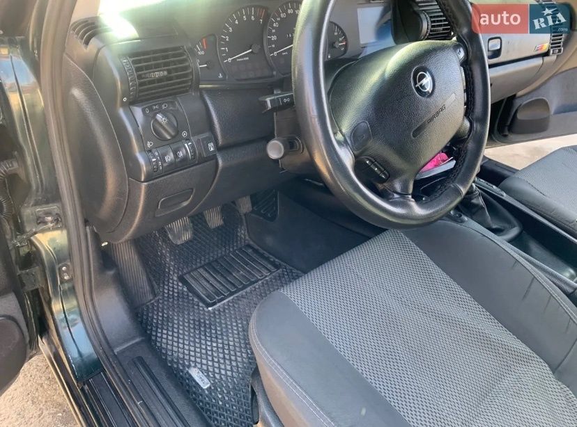 Продам Опель омега б 1996 г2литра Донс.