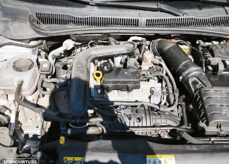 Volkswagen Polo TSI 100cv Como Novo Muito Estimado
