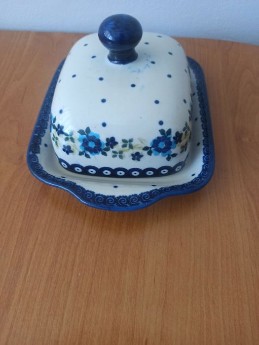 Unikatowa maselniczka bolesławiecka ceramika