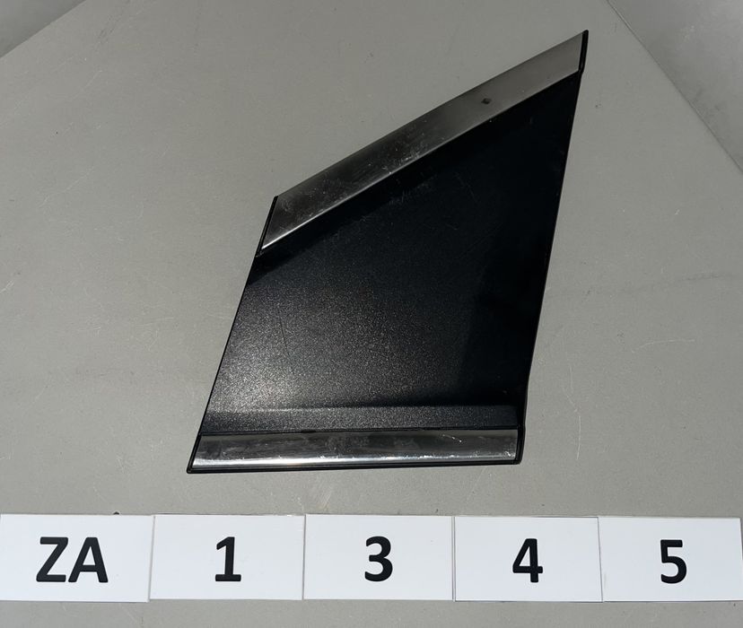 Mitsubishi Eclipse Cross 18- Заглушка дзеркала перед LH ZA1345 7407A485