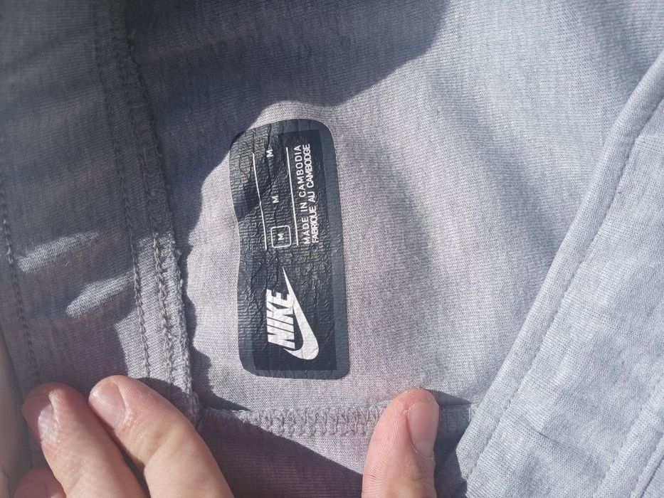 Сірі спортивні штани nike tech fleece