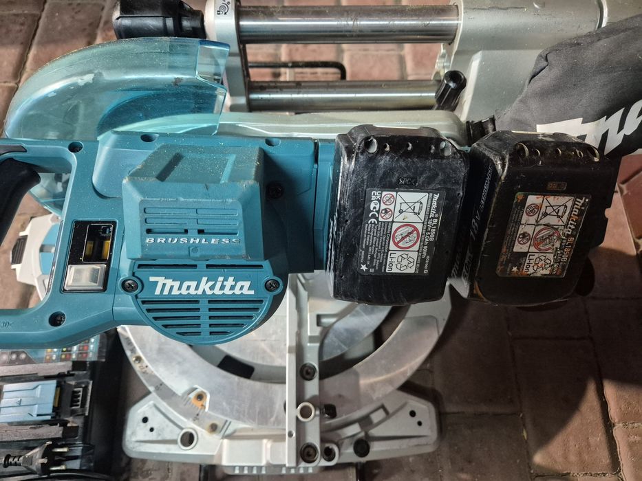 Makita DLS111 Piła ukośnica pilarka