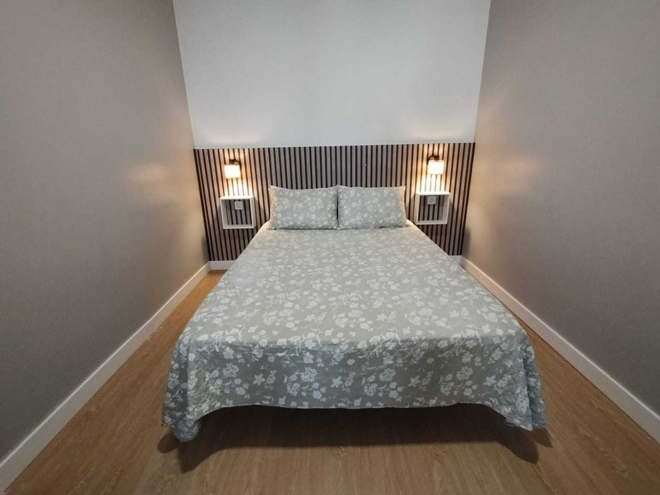 Apartamento a 50 metros da Praia. Piscina e Estacionamento.