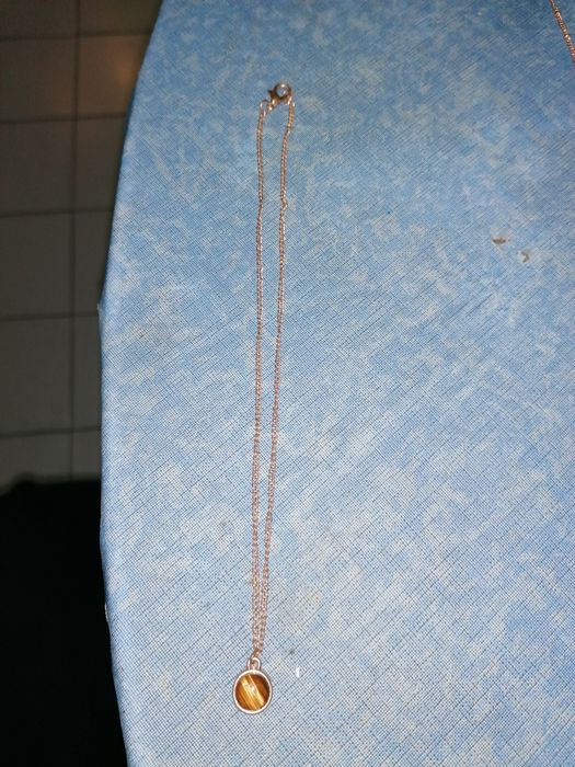 Vendo 3 colares novos sem etiqueta