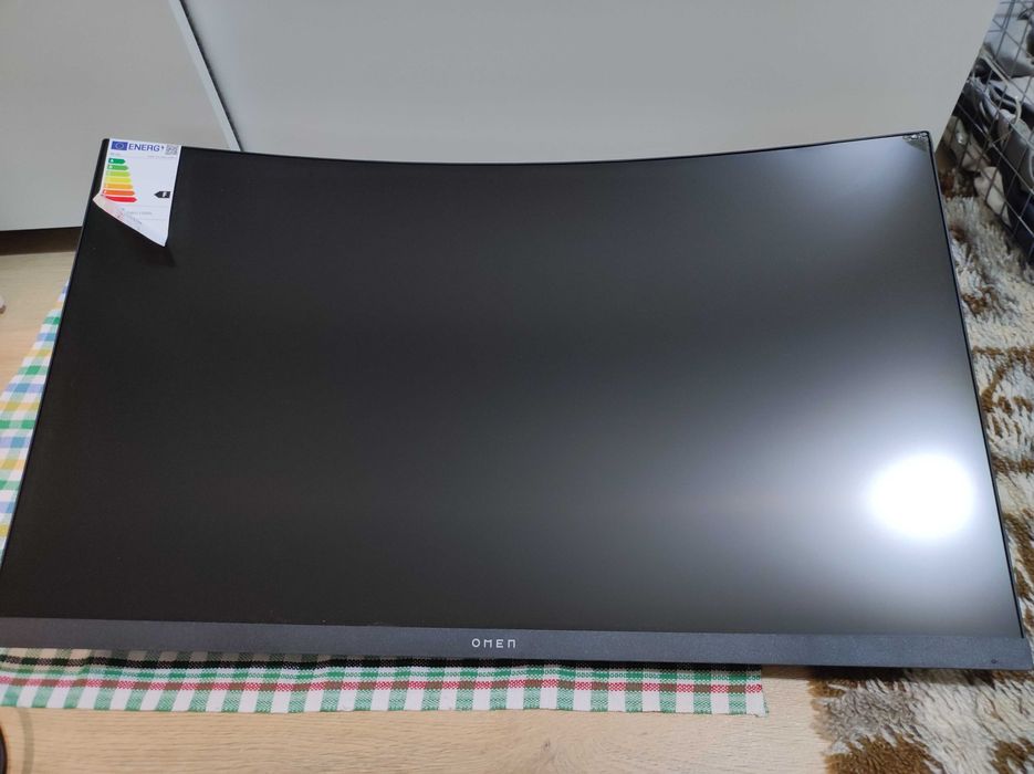 Monitor HP Omen 32c, 32" cale, QHD, LED, 165Hz, HDMI, DP