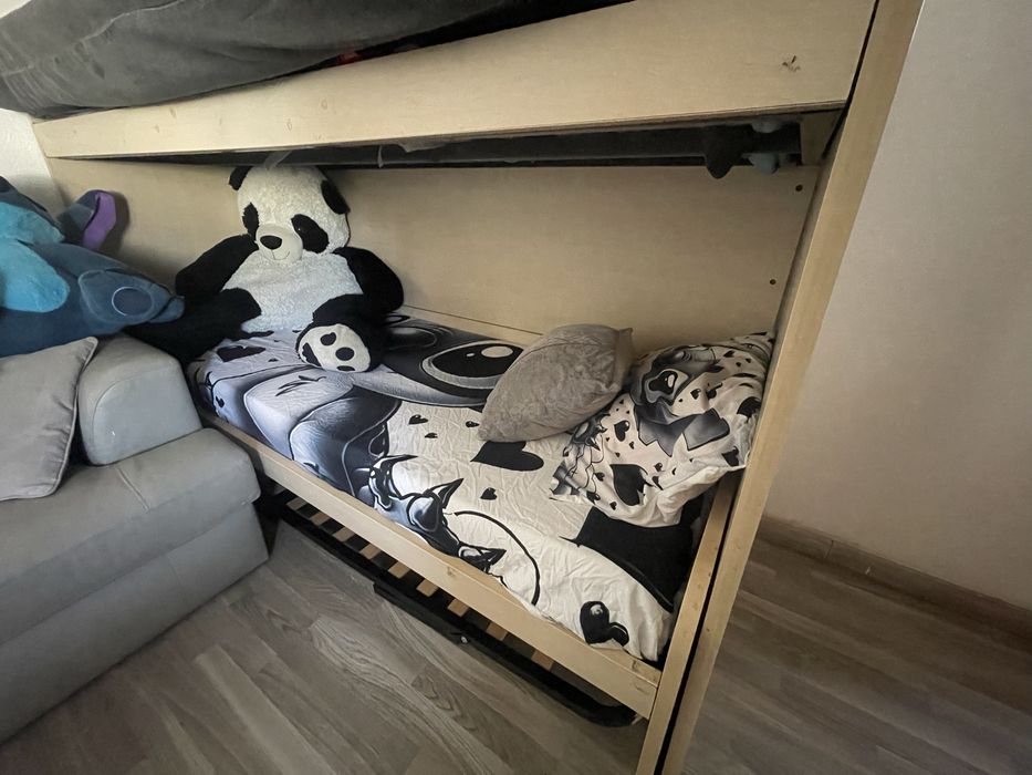 Cama Beliche em Madeira + Gavetão Extra – 250€
