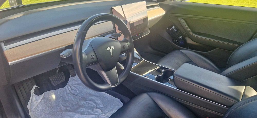 Tesla Model 3 Dua Motor