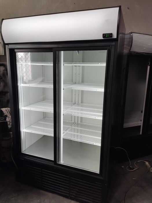 Холодильна шафа вітрина UBC Superlarge LB 1300л Антрацит. Гар.2 міс