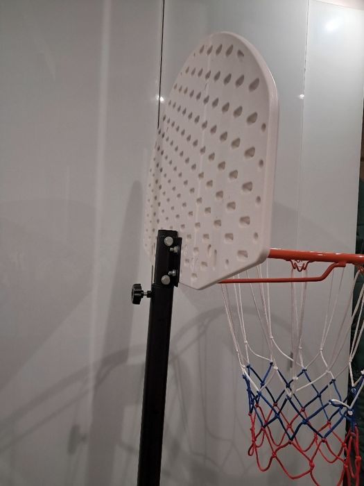 Kosz do koszykówki jak nowy
