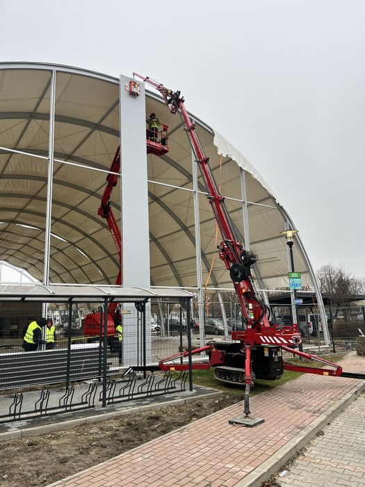 Mini żuraw dźwig z operatorem pająk montaż szyb płyt warstwowych okien