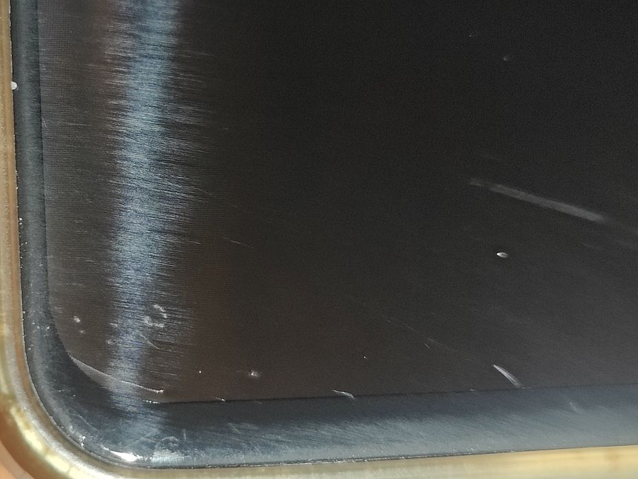 Продам 2 телефона на запчасти или восстановление