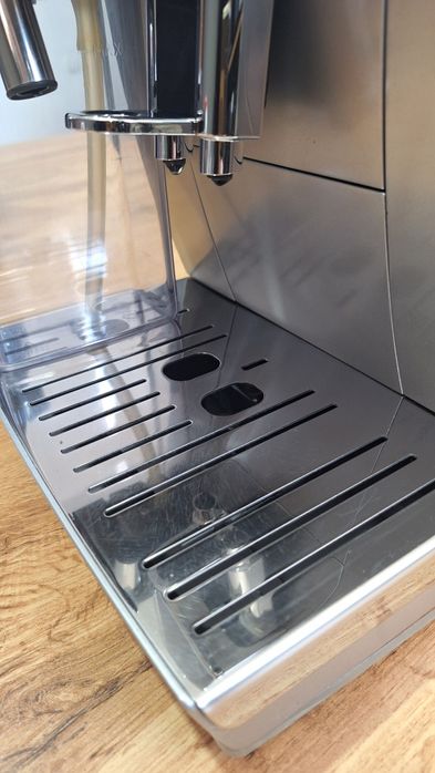 Кавомашина Delonghi Dinamica