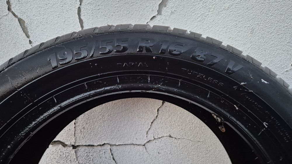 1 pneu marca Kormoram (195/55 R16 87V)como novo.