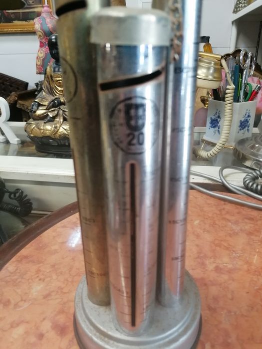 Mealheiro para moedas de escudo (Money Bank)