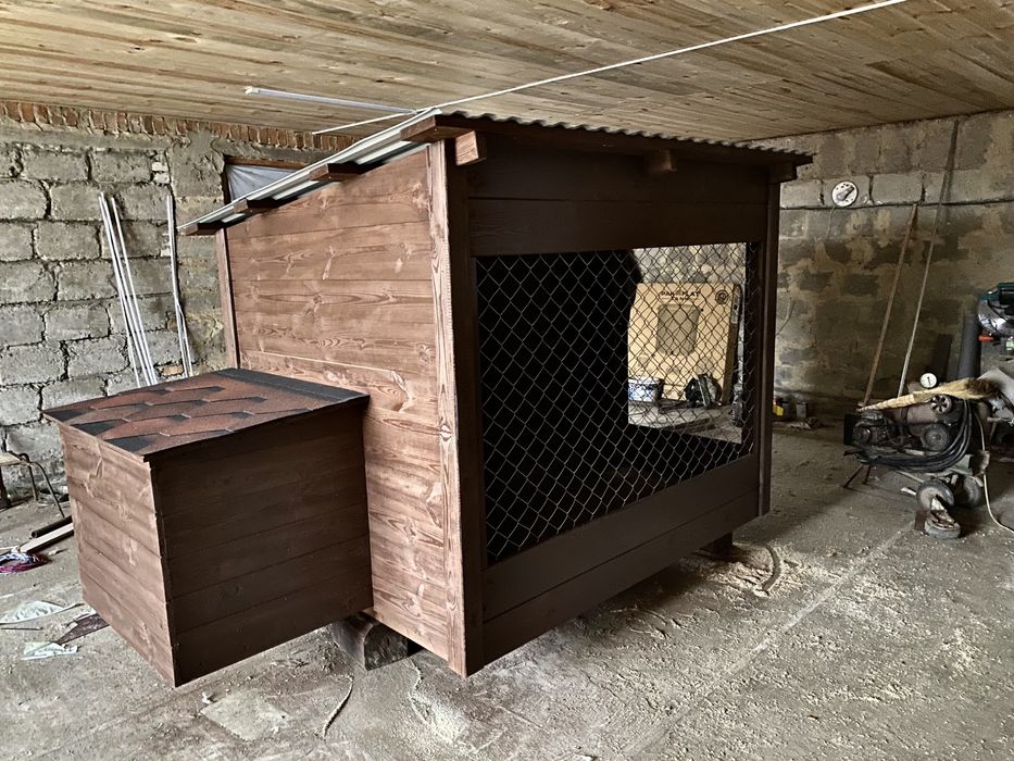 Собачий вольєр