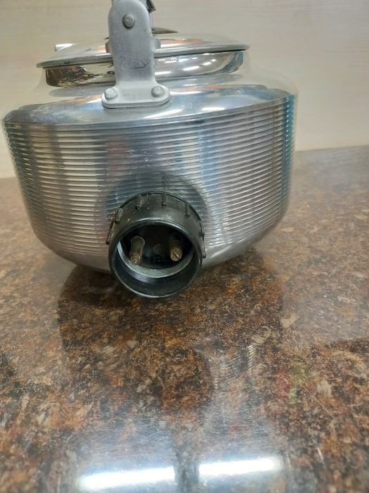 Електрочайник новий