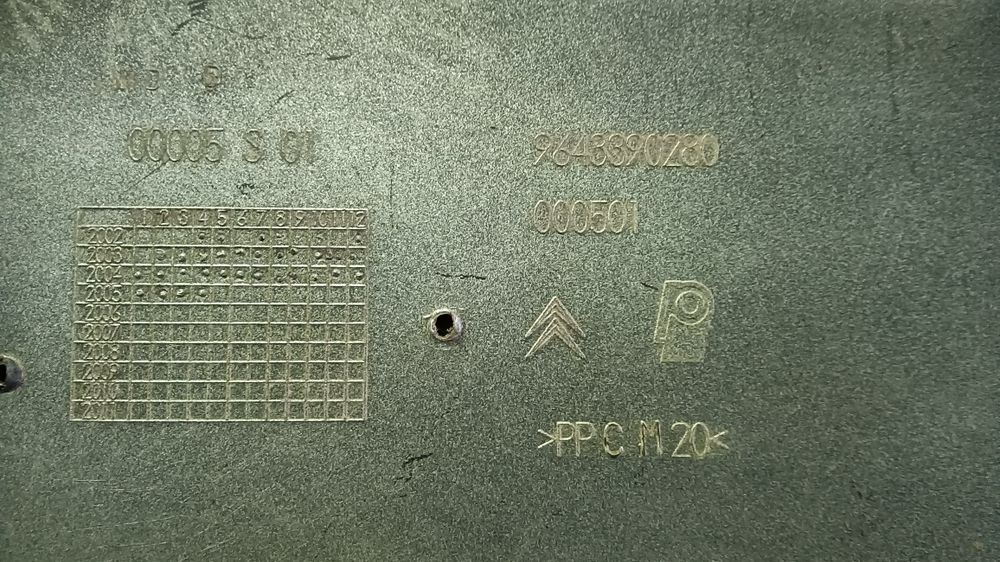 Tampa de mala citroen c2 2005 original