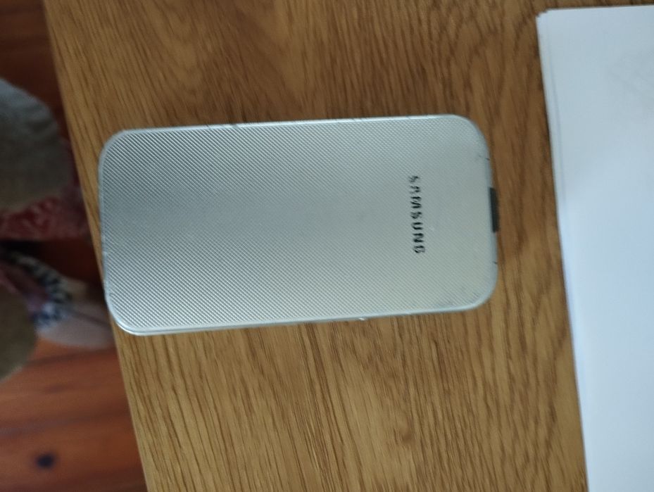 Seis telemóveis antigos